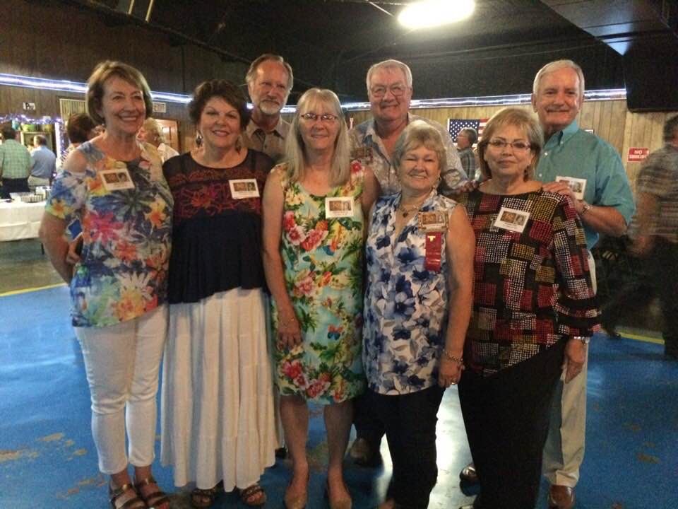 Jane Elliott, Betty Bernauer, Ronnie Moerbe, Cheryl Mackey, Bobby Williamson, Jonnye Dee Doering , Phyllis Fett and Bobby Isaac